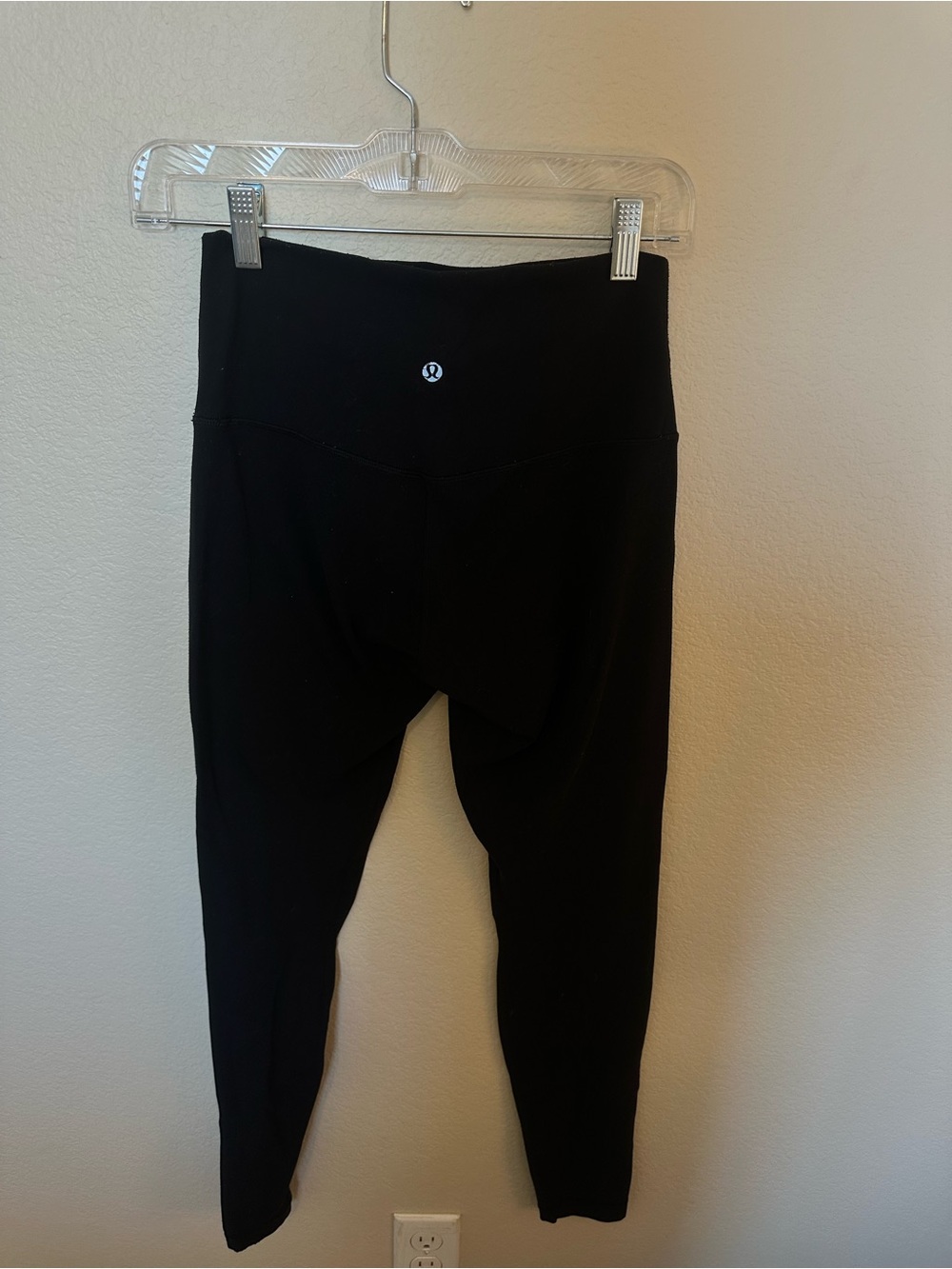 Black Lululemon Align Leggings - size 6